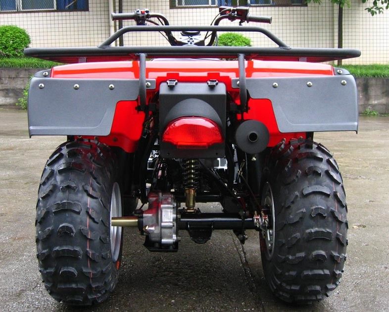 Χρησιμότητα τέσσερα ποδήλατα 250cc 4 πολυάσχολος ATV μηχανών πολυασχόλων με το μεγάλο Drive άξονων μεγέθους