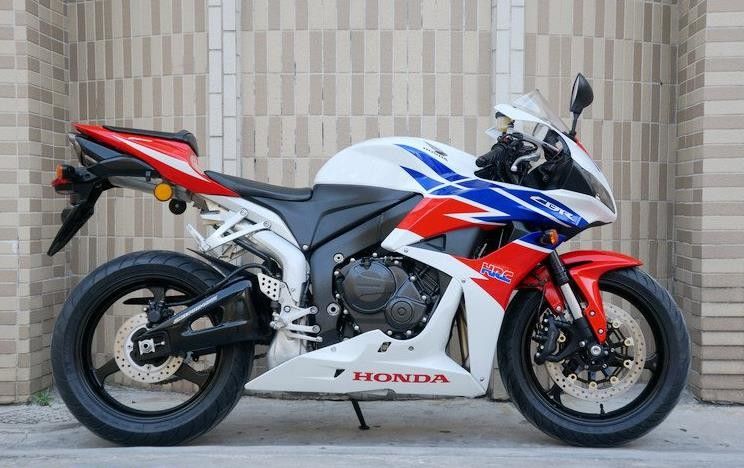 Υγρό μηχανικών δίκυκλων μηχανών Yamaha που δροσίζεται, ευθύγραμμος τεσσάρων κυλίνδρων μοτοσικλετών 600cc ηλεκτρικός τροφοδοτημένος