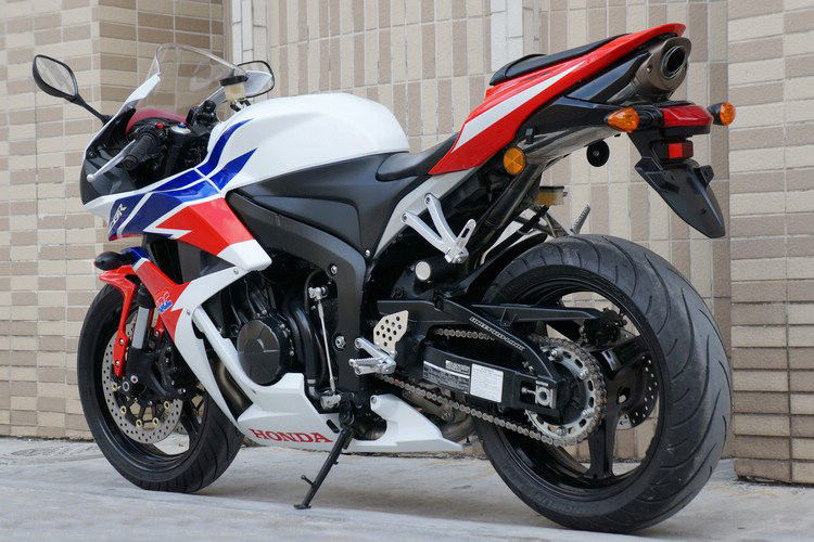 Υγρό μηχανικών δίκυκλων μηχανών Yamaha που δροσίζεται, ευθύγραμμος τεσσάρων κυλίνδρων μοτοσικλετών 600cc ηλεκτρικός τροφοδοτημένος